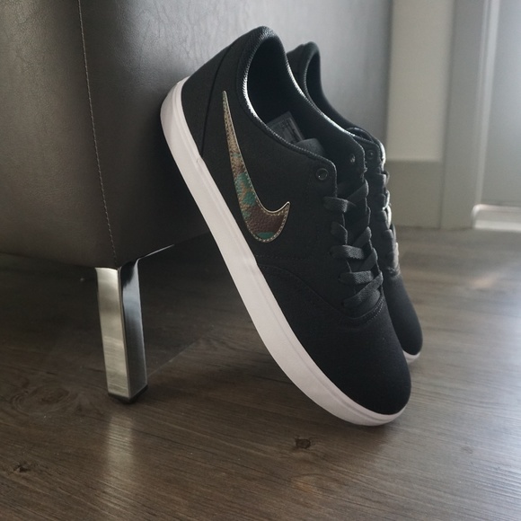 Nike Shoes - Nike SB Solar Canvas skateboarding shoes black
